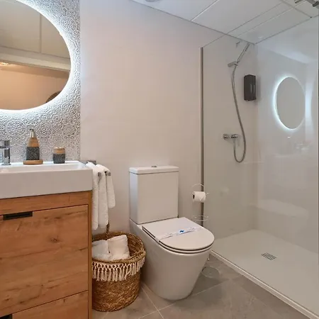 Cuarenta Y Tres By Aguilarent *